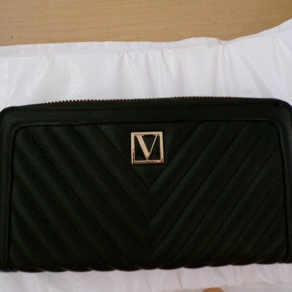 Victoria Secret Wallet - Picture 1 of 2
